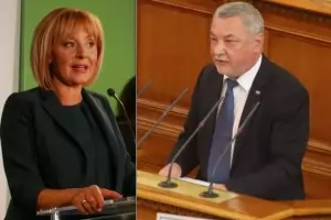 Мая Манолова дава под съд Валери Симеонов