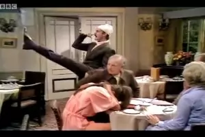 Би Би Си връща сваления епизод на “Фолти Тауърс”