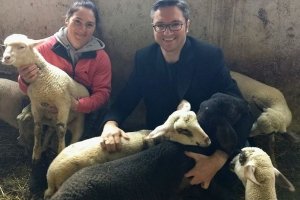 Ветеринарните власти ще тестват отново за чума стадото на Ани