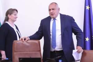 На последното правителствено заседание преди изборите премиерът Бойко Борисов най сетне
