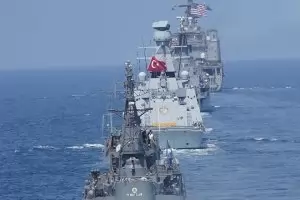 България тренира с американския разрушител „Porter” в Черно море