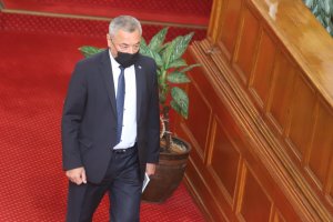 Лидерът на НФСБ и зам председател на парламента Валери Симеонов окончателно