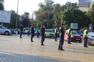 Вследствие на блокирането на кръстовища в София от протестите срещу правителството и