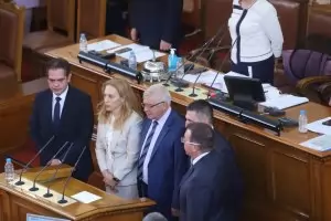 Парламентът одобри рокадите в кабинета в отсъствието на Борисов