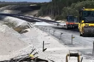 Няколко любимци на властта печелят стотици милиони от поръчки