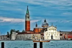 Учени ще спасяват потъващата Венеция в цифров вид