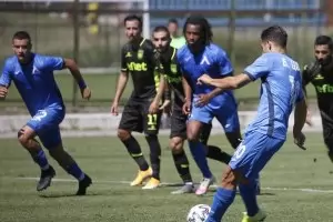 Божинов още не е свалил тегло за договор с "Левски"