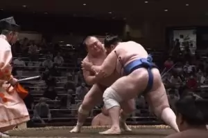 Аоияма изравни баланса си с трета победа