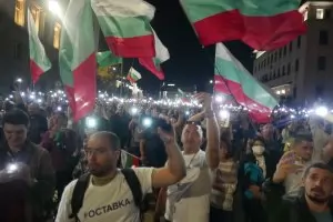 123-ма интелектуалци се сетиха да подкрепят протестите