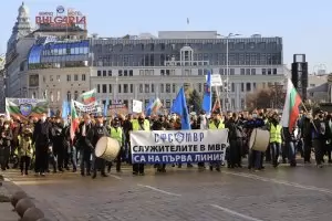 Драстично се повишават минималните заплати в МВР