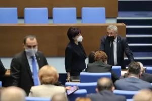 ГЕРБ отново вкара промени с обратно действие в извънредния закон