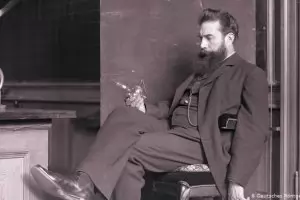 Вилхелм Рьонтген - геният, който не завършва училище