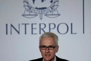 Интерпол предупреди за фалшиви ваксини срещу Covid-19