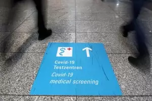 От днес посрещаме идващите от Англия и с тест, и с карантина