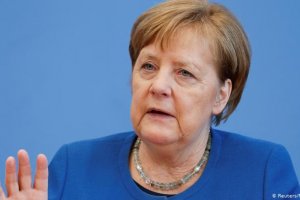 Германският канцлер Ангела Меркел предупреди днес че мащабната държавна помощ във