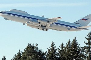 Самолетът Ил 80 на който при ядрена война ще се разположи руския