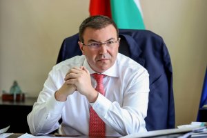 От 1 февруари България също завишава изискванията към предпазните средства