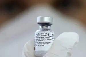 Pfizer или Moderna - коя ваксина да изберем?