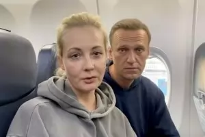 Съпругата на Навални пристигна неочаквано във Франкфурт