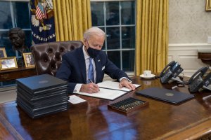 Любопитна комуникация настана между американския президент Джо Байдън и сръбския