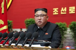 Севернокорейският лидер Ким Чен ун призова военните да помогнат в районите