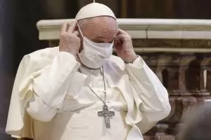 Личният лекар на папата умря от ковид