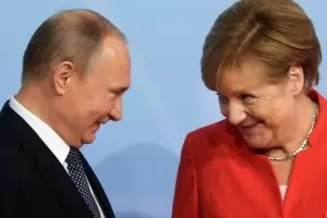 Путин и Меркел обсъдиха съвместно производство на ваксини 