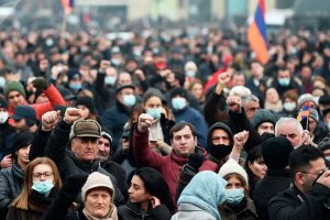 Генералният щаб на арменската армия поиска оставката на премиера Никол