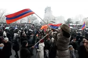 Арменската опозиция с ултиматум за премиера Никол Пашинян
