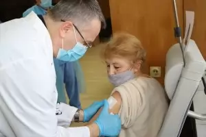 И Германия започва да ваксинира с трета доза срещу COVID-19