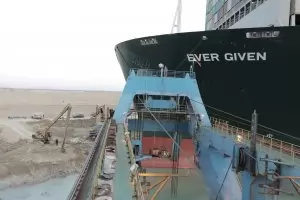 Суецкият канал e освободен