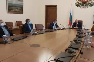 Настанените с Ковид 19 в болница надхвърлиха 5000 души