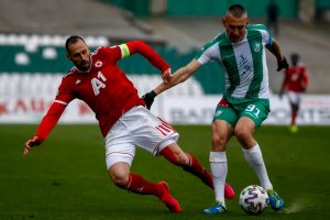 Доайенът във футболното първенство на България Мартин Камбуров направи нова