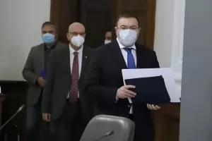 Втората доза на "АстраЗенека" може да се замени с Пфайзер