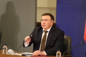 Министърът на здравеопазването в оставка проф Костадин Ангелов изпълнителният директор