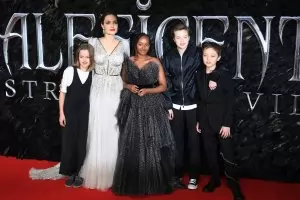 Семейни проблеми спрели кариерата на Анджелина Джоли