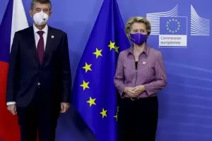 ЕК отново уличи премиера на Чехия в конфликт на интереси