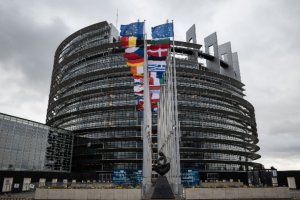 С огромно мнозинство Европейският парламент одобри търговското споразумение с Обединеното