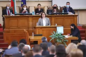 НС наложи мораториум върху сделките и назначенията на кабинета