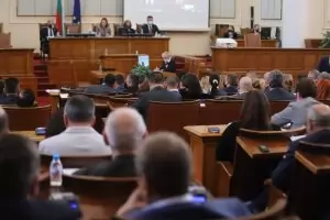 Мораториумът върху назначенията и сделките ще действа до нов кабинет