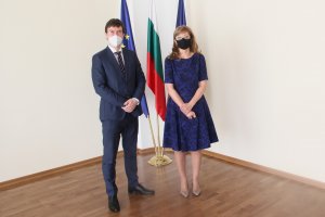 Външният министър в оставка Екатерина Захариева е приела чешкия посланик Рукаш