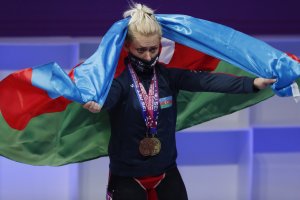 Българската щангистка Боянка Костова която се състезава за Азербайджан е
