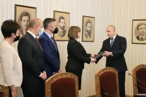 Нинова забрани социалисти да участват в служебния кабинет