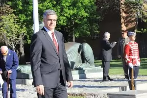 Радев разчита "стари муцуни" да направят добро правителство