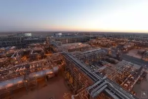 Китай може да стане акционер в петролния гигант Saudi Aramco
 