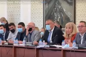 "Сега" осъди Автомагистрали за достъп до договори