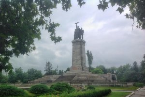 Гражданска инициатива за събарянето на Паметника на Съветската армия в