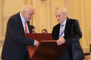 Служебният министър на културата проф Велислав Минеков награди 63 ма изтъкнати