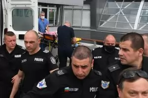Мъж е починал, а жена е ранена след стрелба в метрото при Летище София