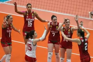 България триумфира в Златната лига по волейбол